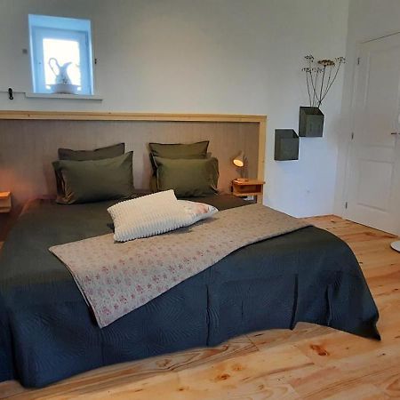 Chambres D'Hotes Domaine Les Grands Perons Hérisson Екстериор снимка